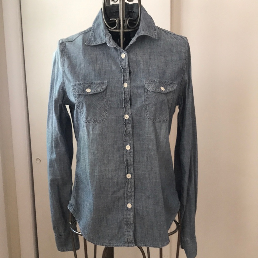 American Eagle Outfitters blue button down shirt